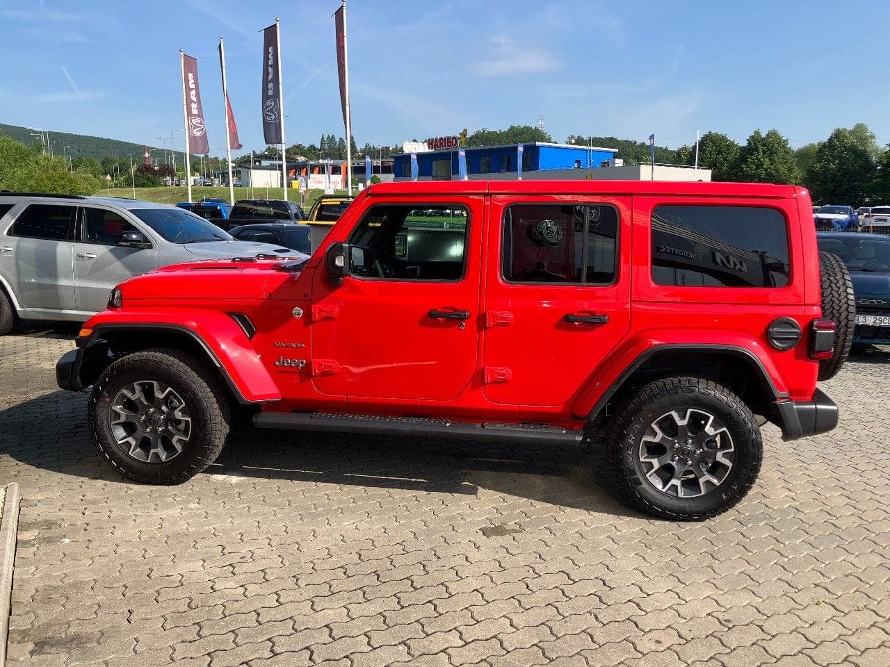 Jeep Wrangler Unlimited 2.0T 272k Sahara 2024