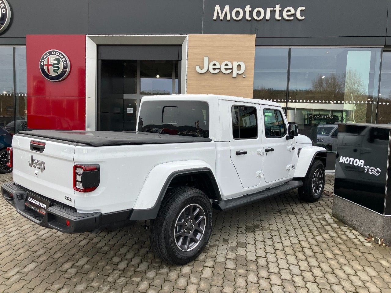 Jeep Gladiator 3.0CRD 264k/600Nm Overland 8AT.