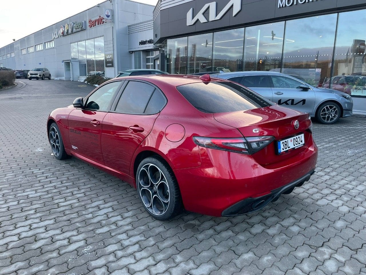 Alfa Romeo Giulia 2.0 TURBO 280K AT8 Q4 Veloce MY23