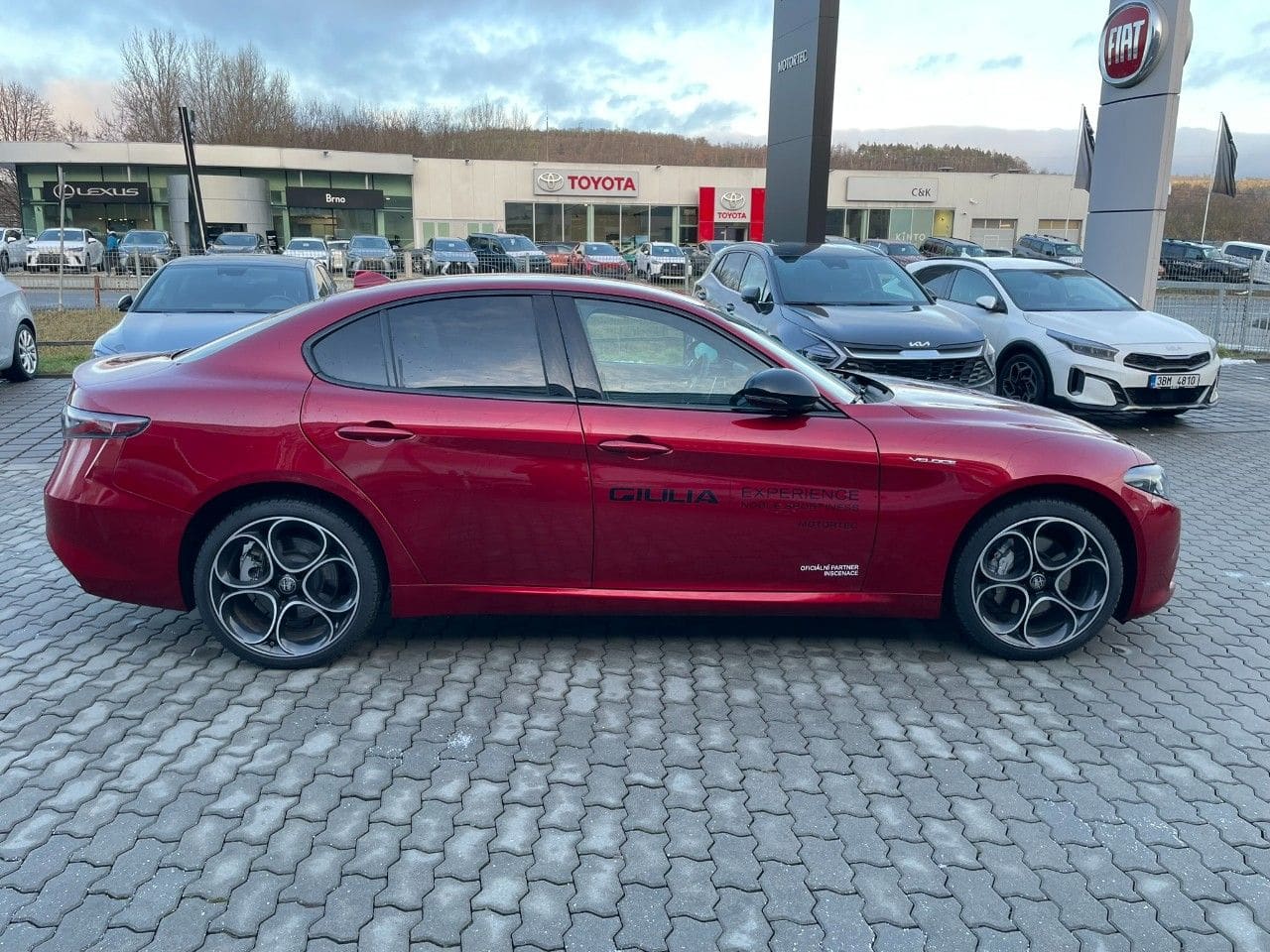 Alfa Romeo Giulia 2.0 TURBO 280K AT8 Q4 Veloce MY23