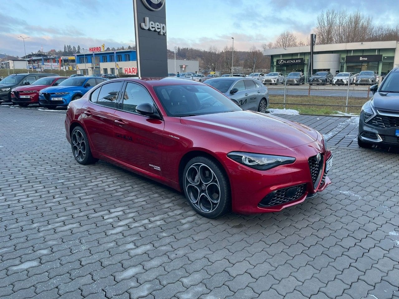 Alfa Romeo Giulia 2.0 TURBO 280K AT8 Q4 Veloce MY23