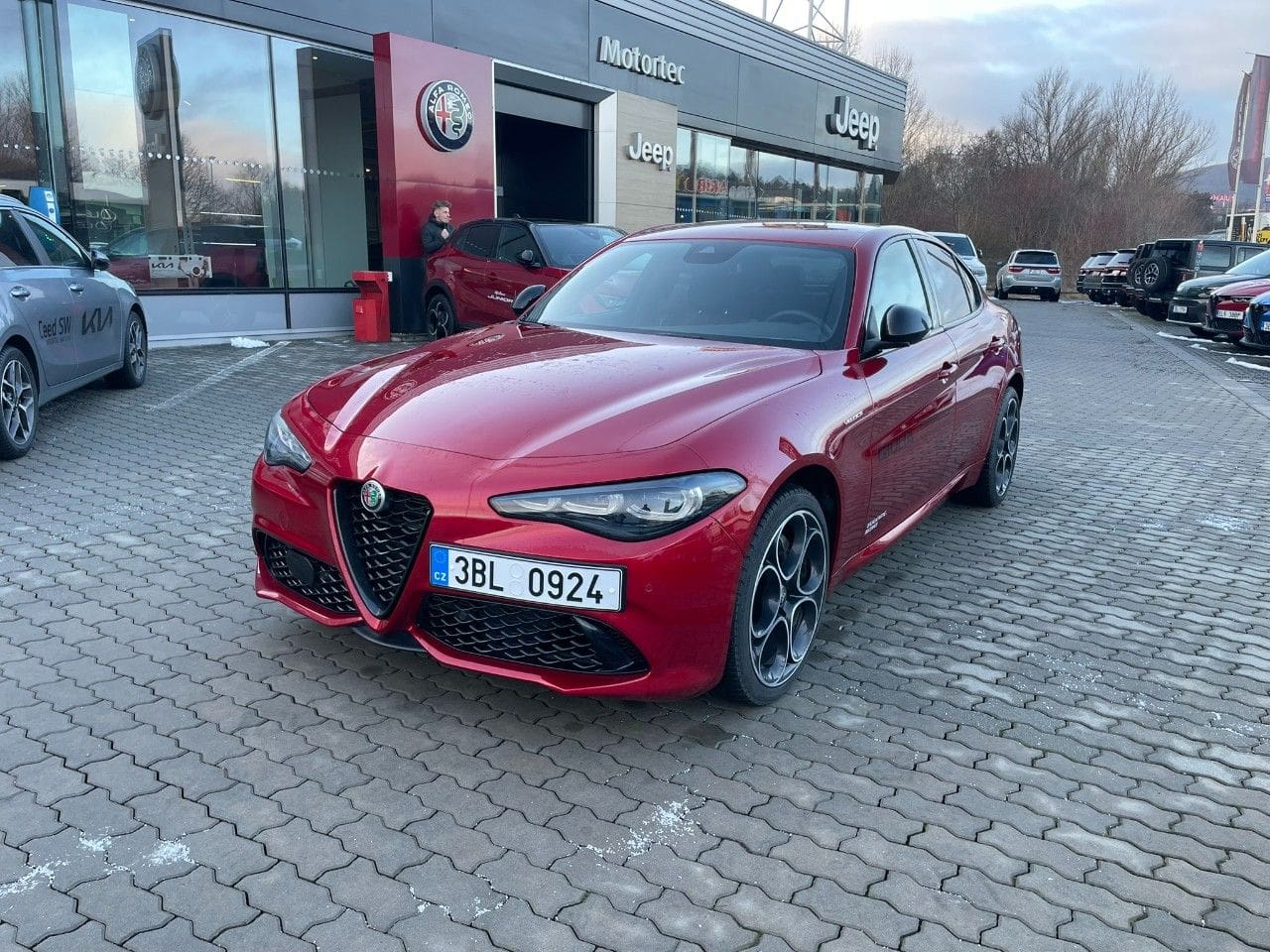 Alfa Romeo Giulia 2.0 TURBO 280K AT8 Q4 Veloce MY23