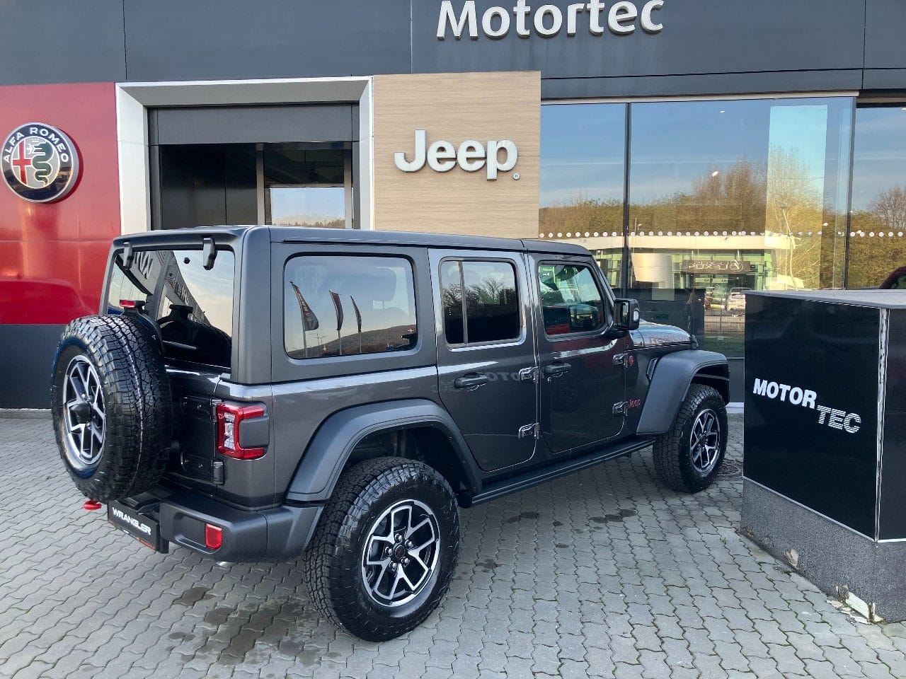 Jeep Wrangler Unlimited 2.0T 272k Rubicon