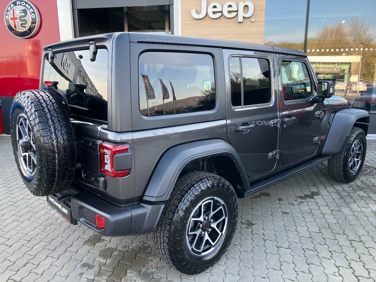 Jeep Wrangler Unlimited 2.0T 272k Rubicon