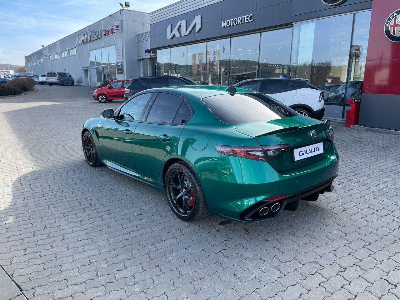 Alfa Romeo Giulia 2.9 V6 BITURBO 520K AT8 QUADRIFOGLIO