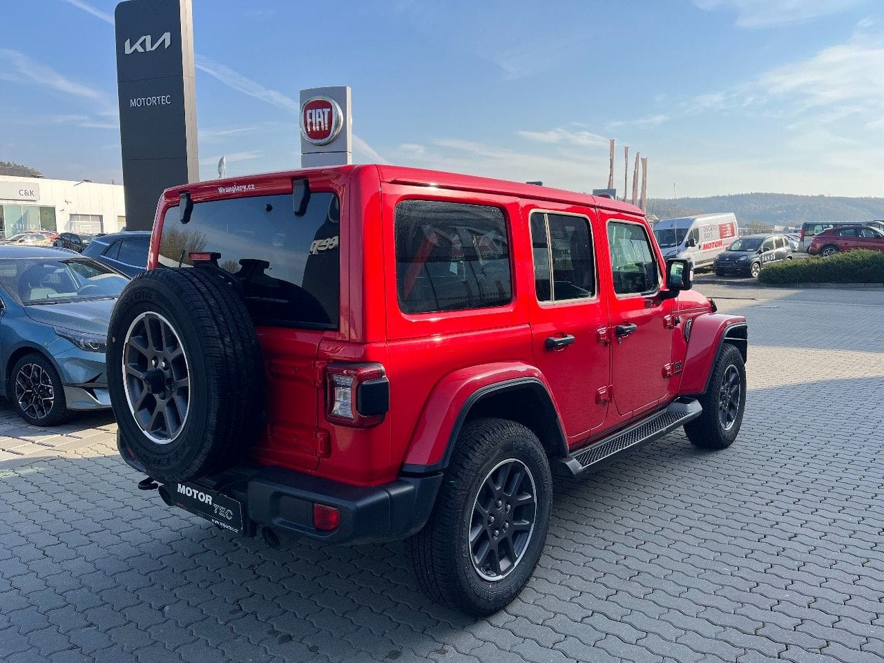 Jeep Wrangler Unlimited 2.0T 272k Sahara AT8